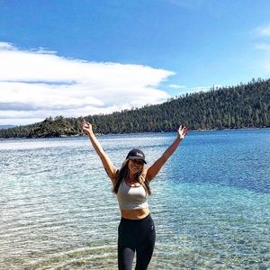 Meet your Posher, Stefanie